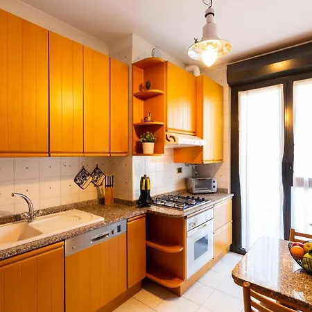 Апартаменты Fara Haus Deluxe - 2 Bedrooms Милан