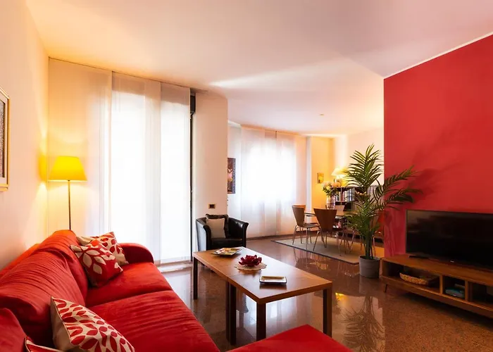 Fara Haus Deluxe - 2 Bedrooms Apartament Mediolan